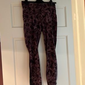 Lulu lemon Train Times size 8
